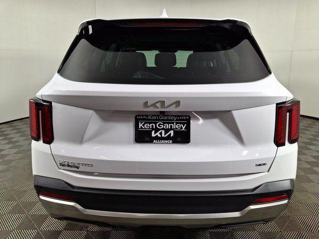 used 2025 Kia Sorento car, priced at $32,900