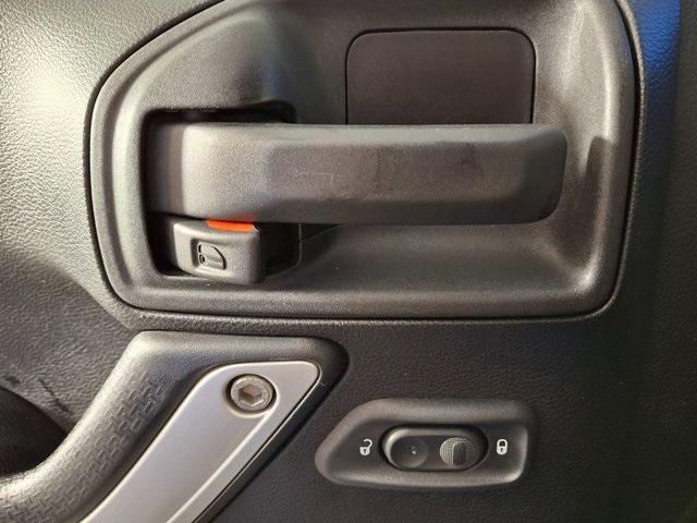 used 2015 Jeep Wrangler Unlimited car, priced at $14,900