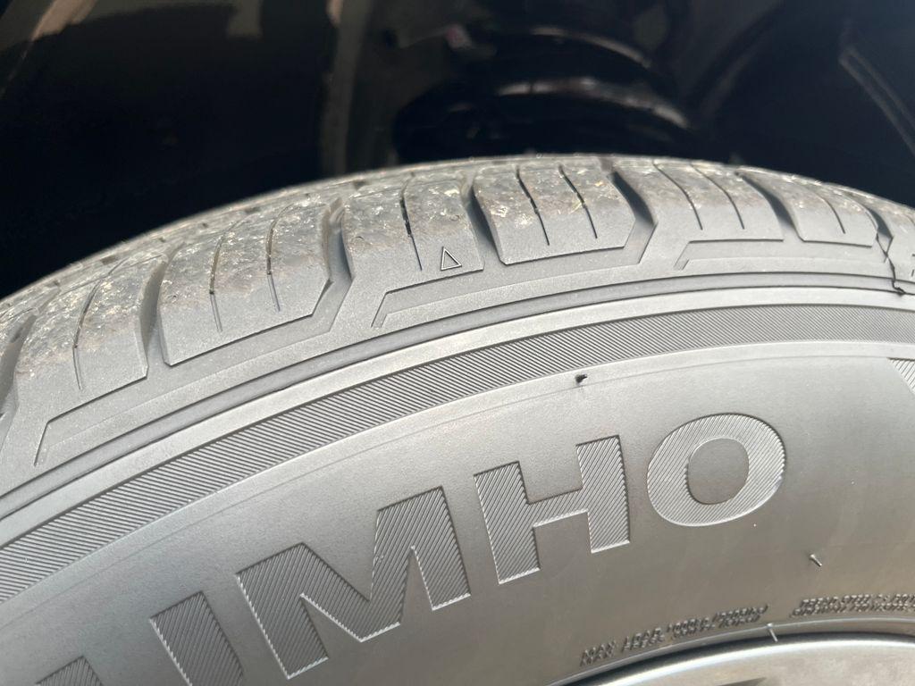 new 2025 Nissan Pathfinder car, priced at $37,040