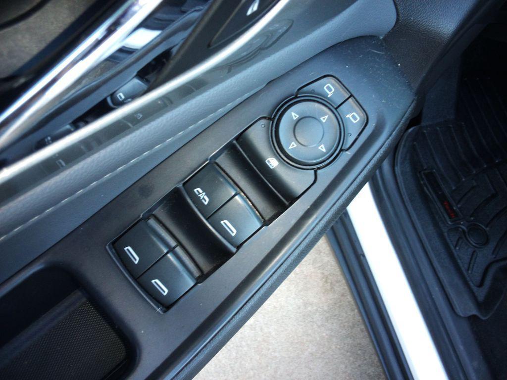 used 2021 Chevrolet Traverse car, priced at $18,725