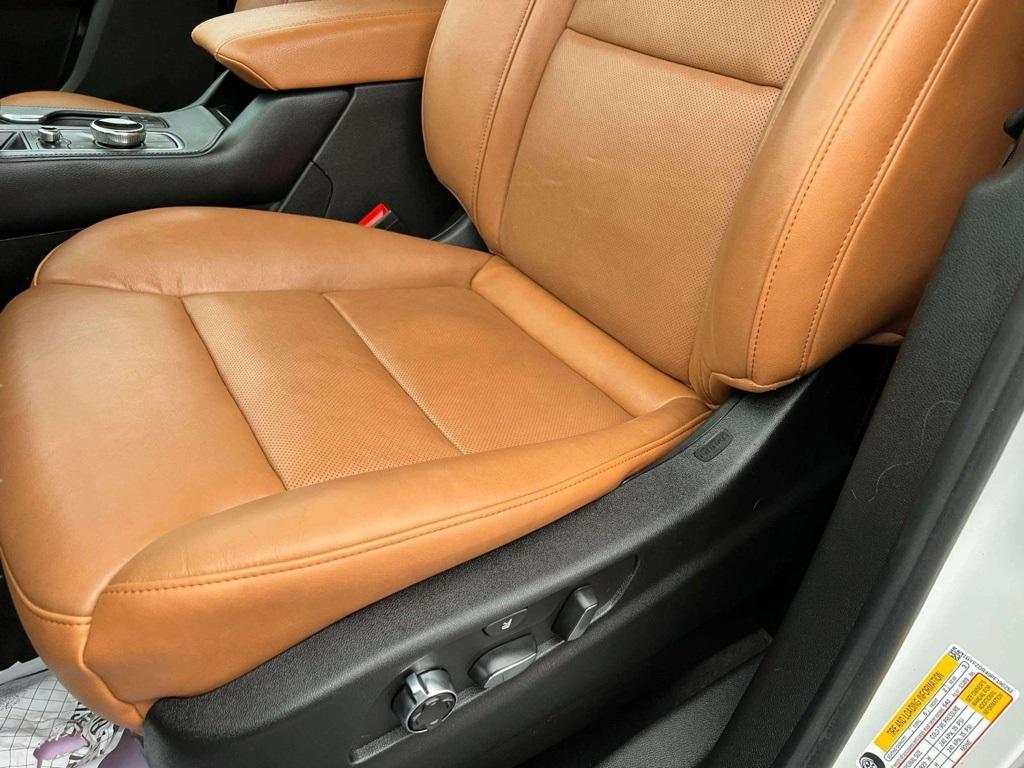 used 2023 Cadillac XT4 car, priced at $30,890