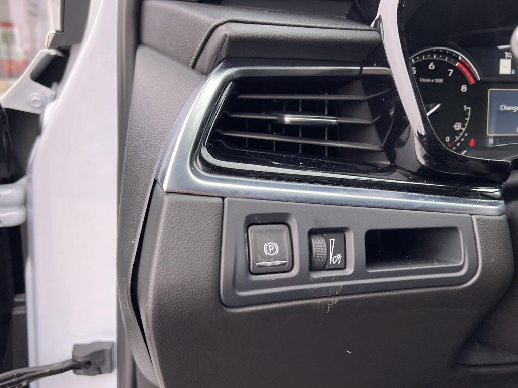 used 2025 Cadillac XT6 car, priced at $44,995