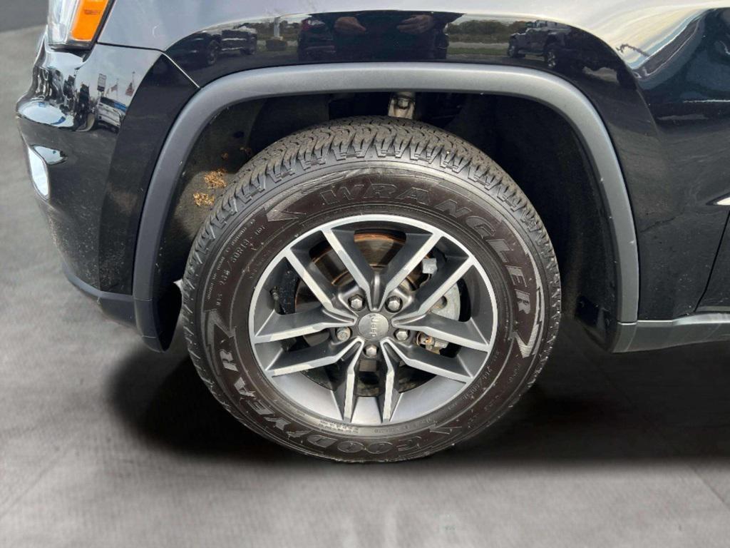 used 2018 Jeep Grand Cherokee car, priced at $15,551