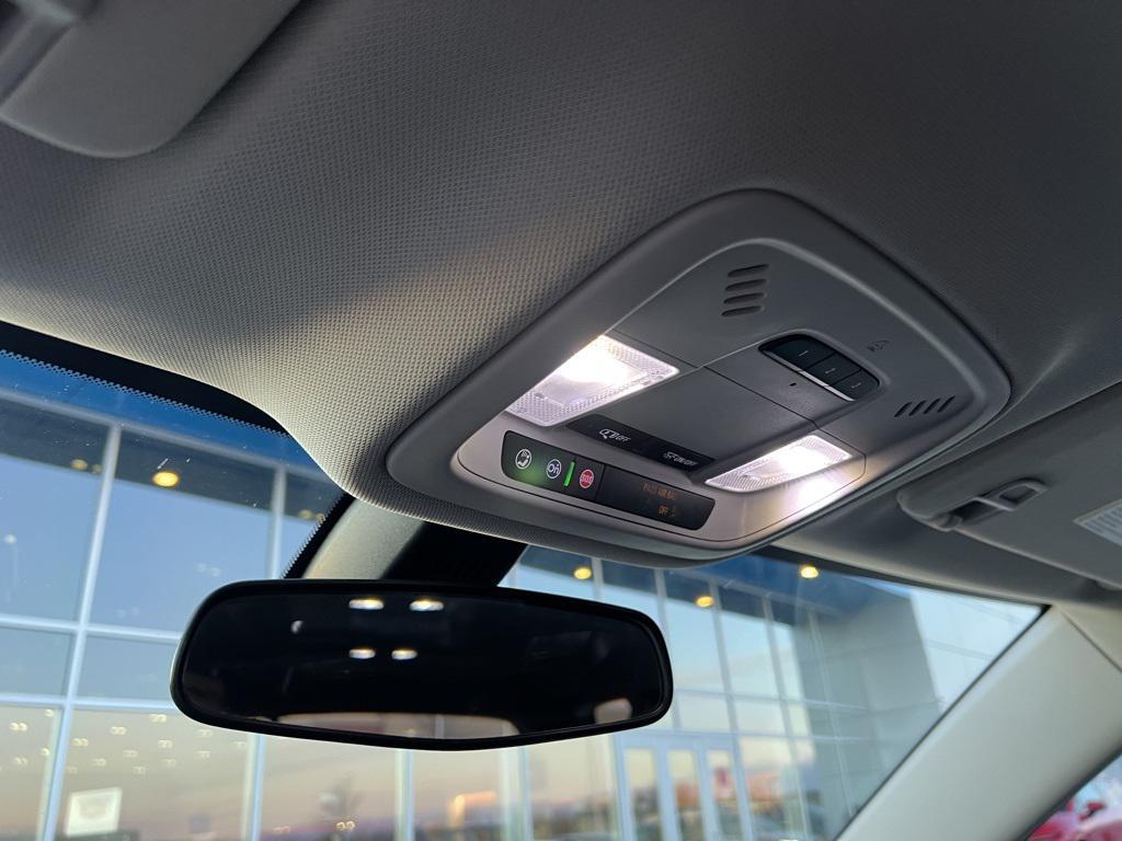 used 2021 Chevrolet Traverse car, priced at $28,997