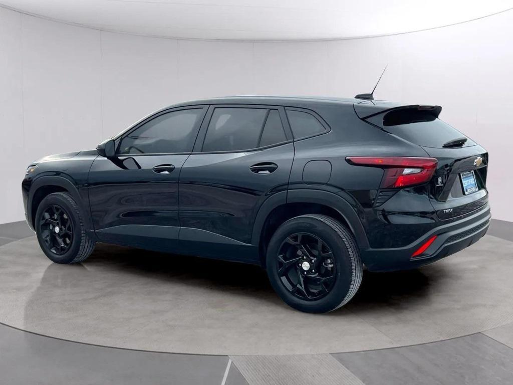 used 2024 Chevrolet Trax car, priced at $22,817