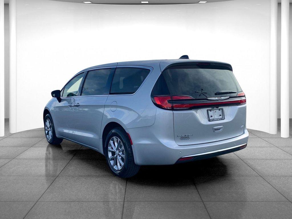 new 2026 Chrysler Pacifica car, priced at $45,135