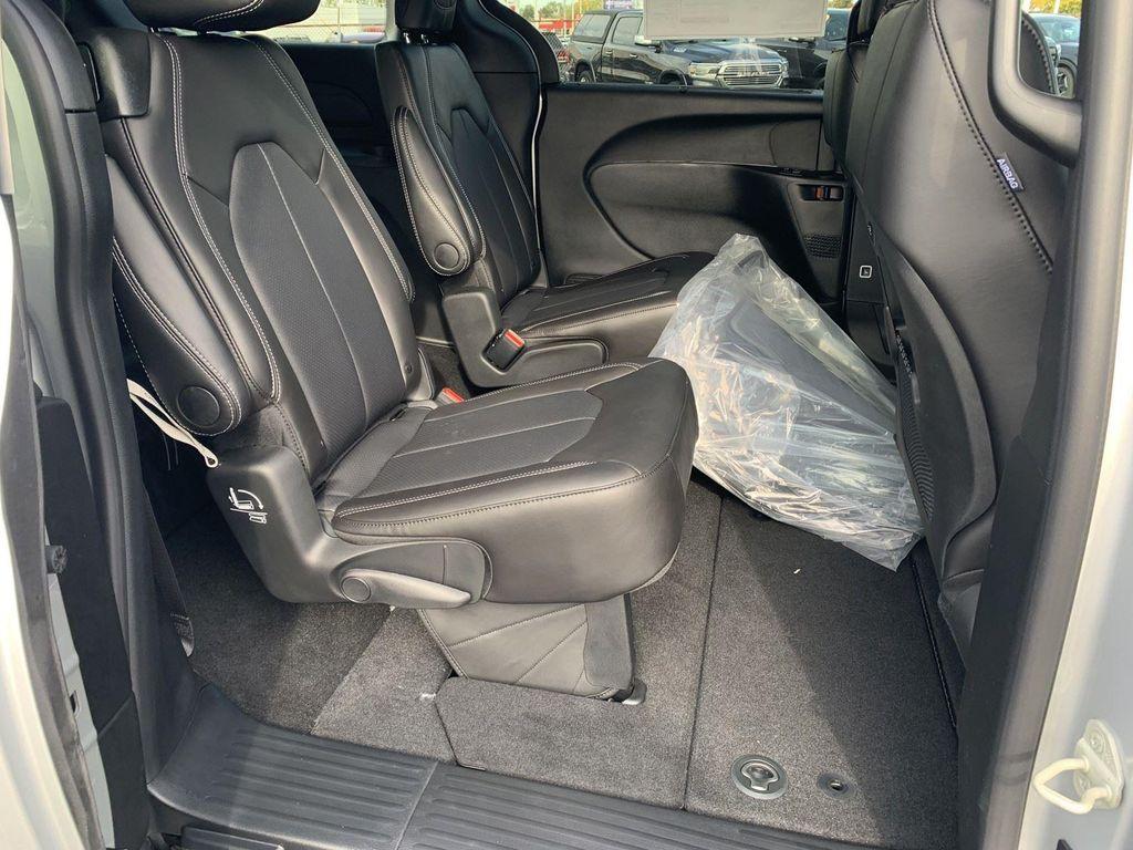 new 2026 Chrysler Pacifica car, priced at $45,135