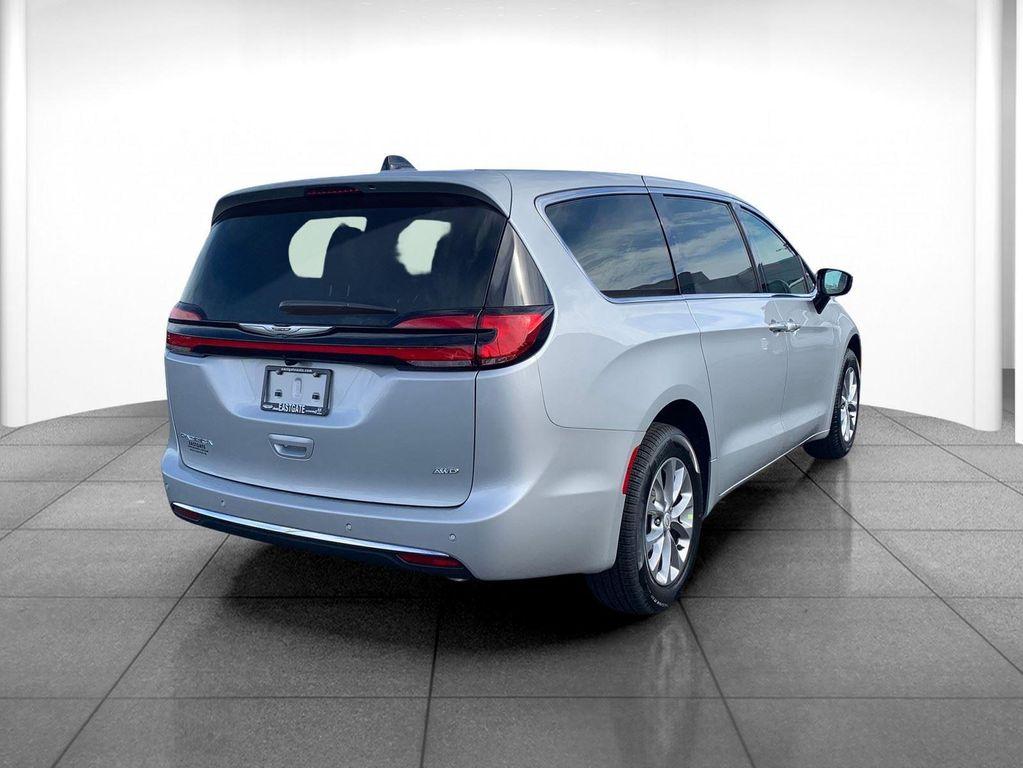 new 2026 Chrysler Pacifica car, priced at $45,135