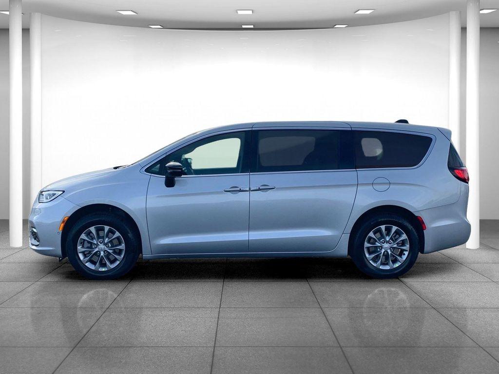 new 2026 Chrysler Pacifica car, priced at $45,135