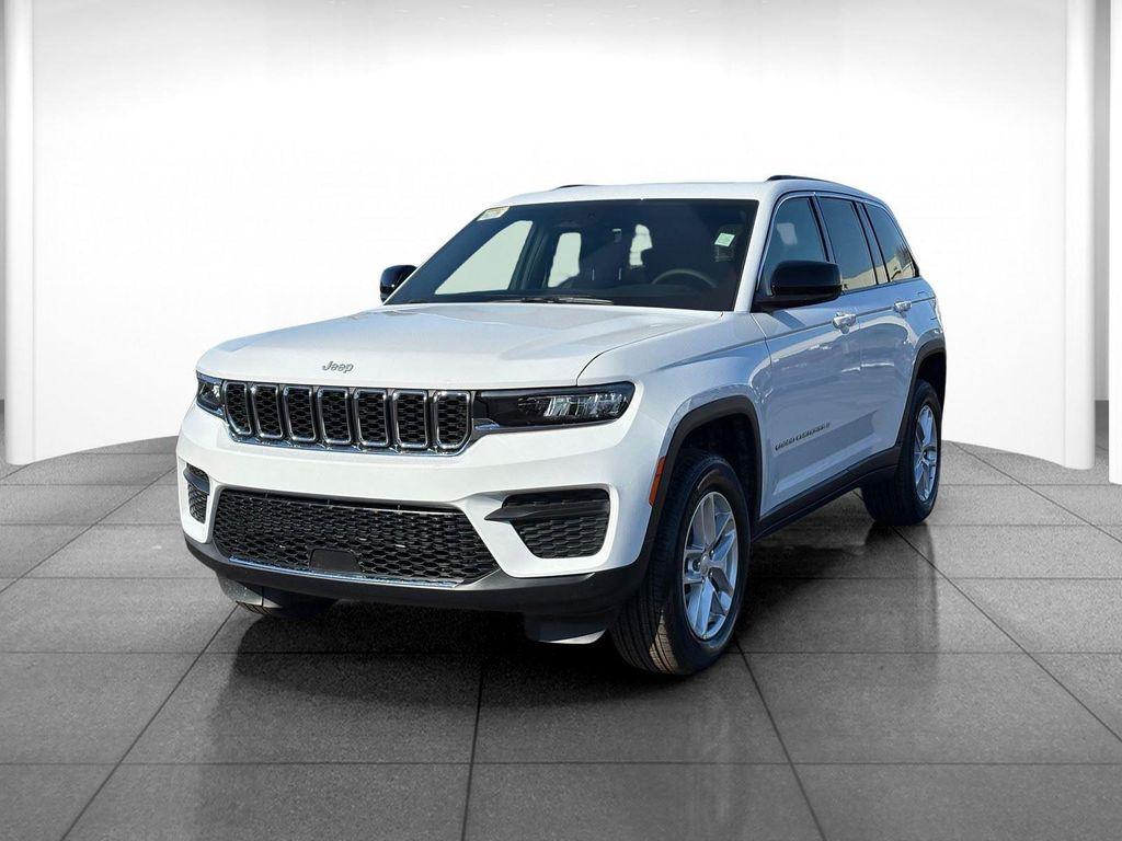 new 2026 Jeep Grand Cherokee car, priced at $44,710