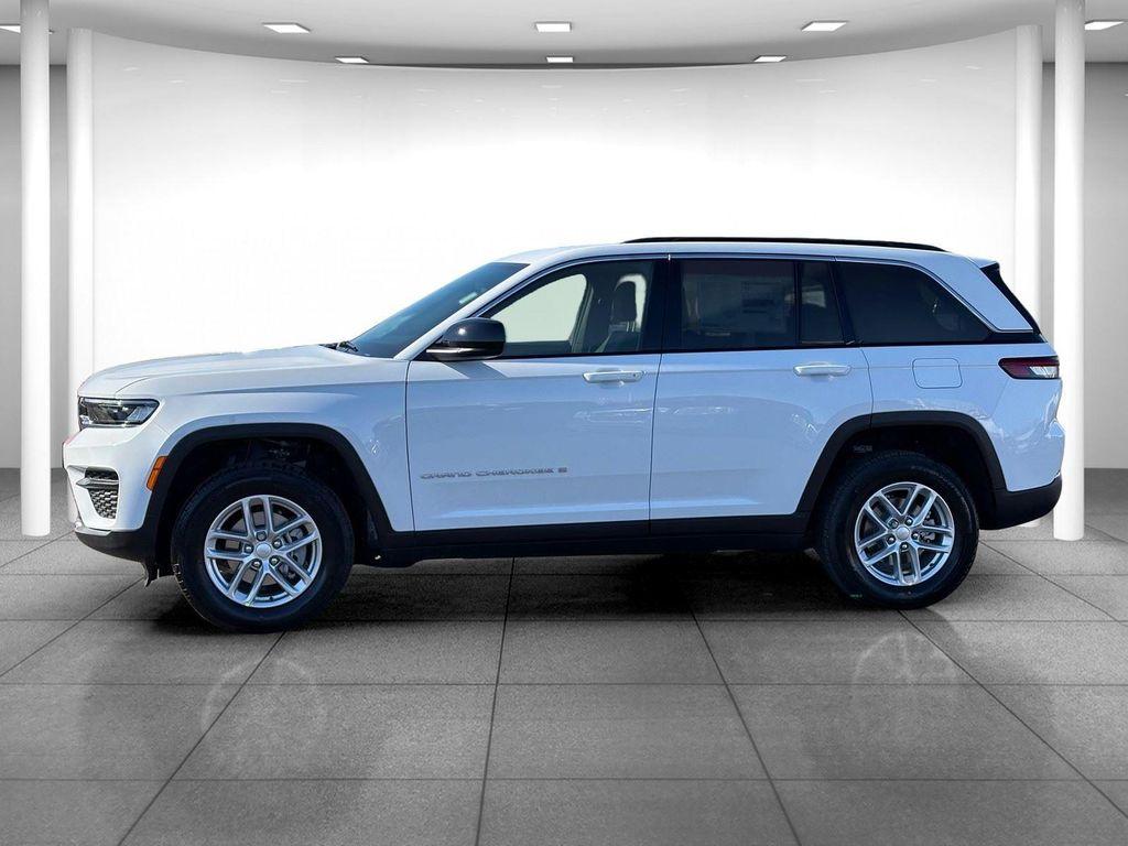 new 2026 Jeep Grand Cherokee car, priced at $44,710