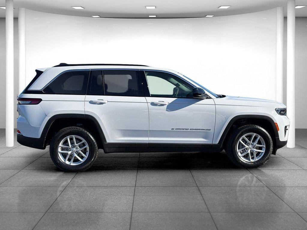 new 2026 Jeep Grand Cherokee car, priced at $44,710