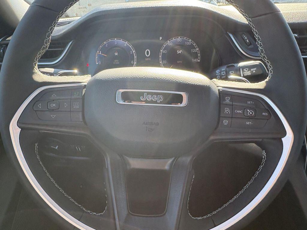 new 2026 Jeep Grand Cherokee car, priced at $44,710