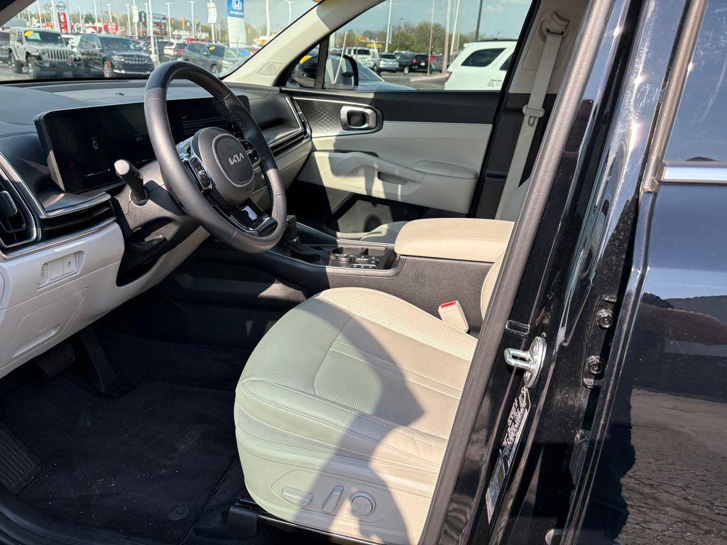 used 2024 Kia Sorento car, priced at $29,109