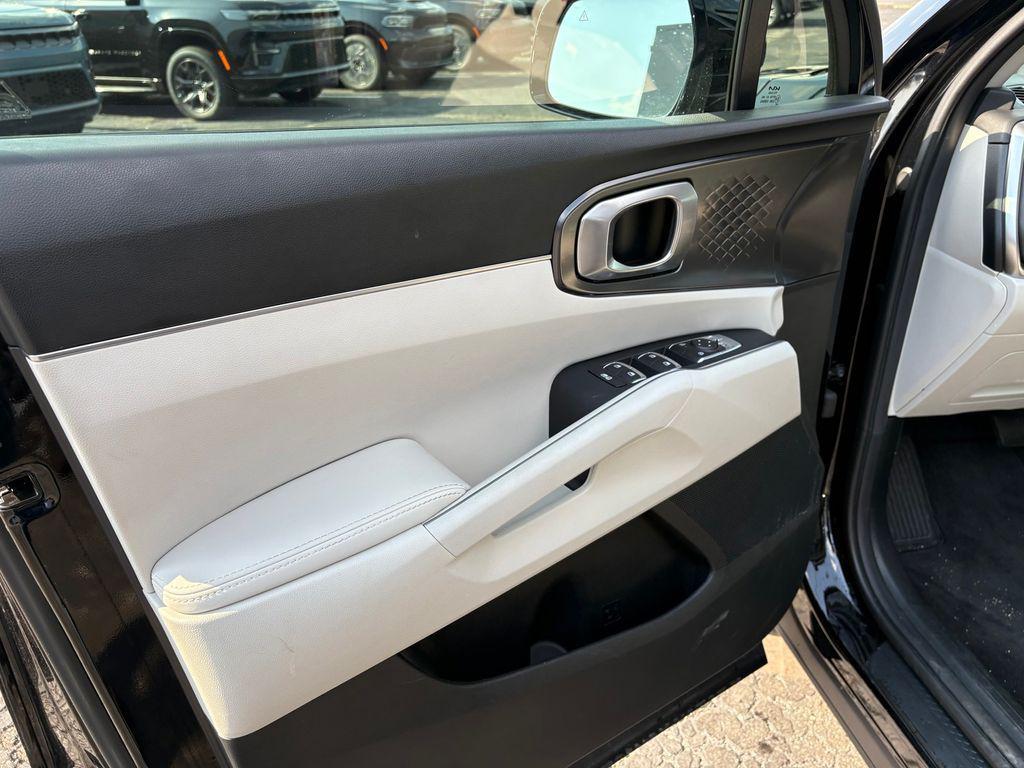 used 2024 Kia Sorento car, priced at $29,109