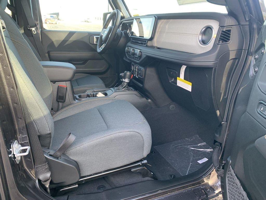 new 2025 Jeep Wrangler car, priced at $44,961