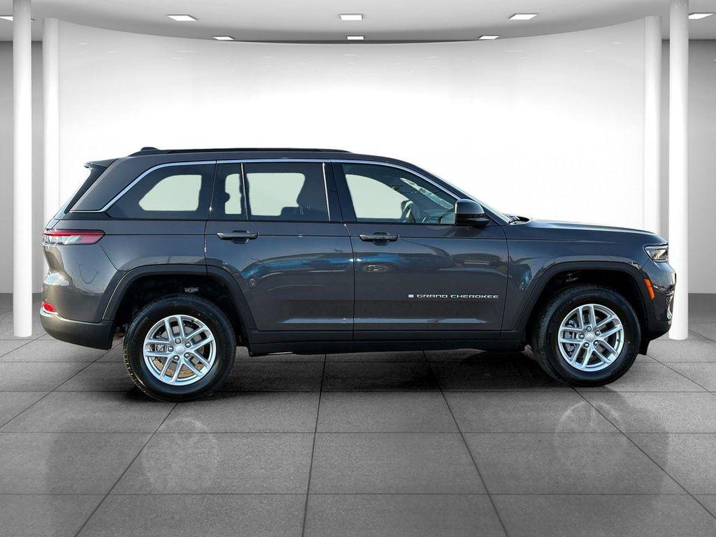 new 2026 Jeep Grand Cherokee car, priced at $45,305