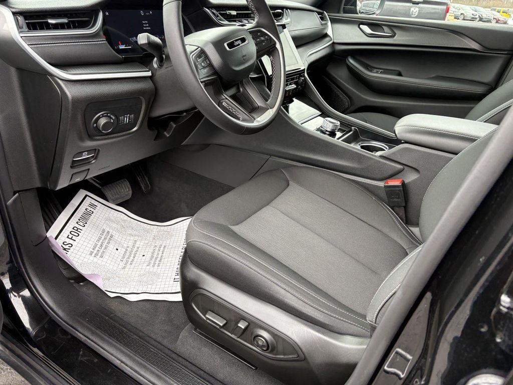 used 2024 Jeep Grand Cherokee car, priced at $27,910