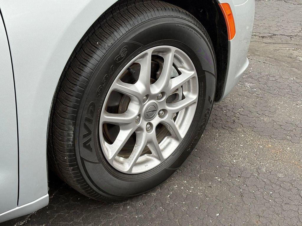 used 2024 Chrysler Pacifica car, priced at $30,000