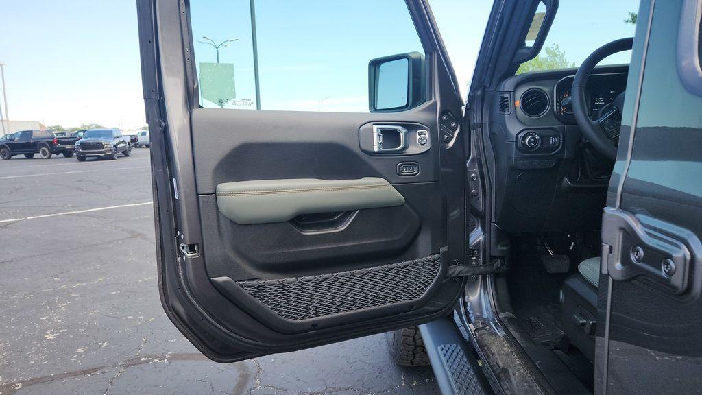 new 2026 Jeep Gladiator car, priced at $56,670