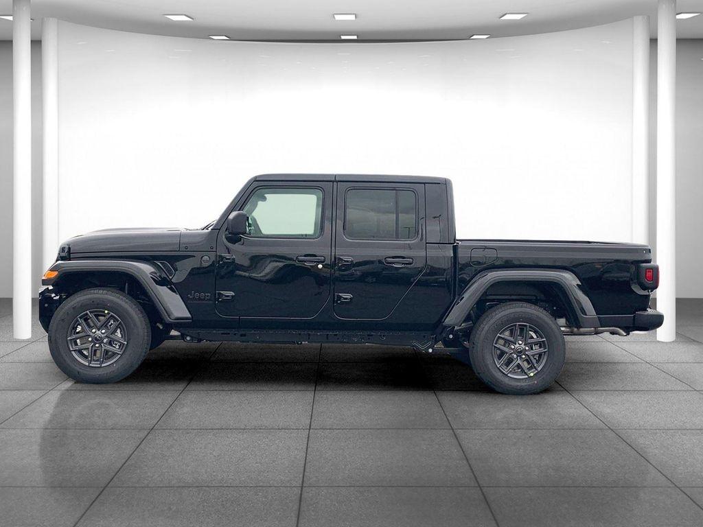 new 2025 Jeep Gladiator car, priced at $44,605