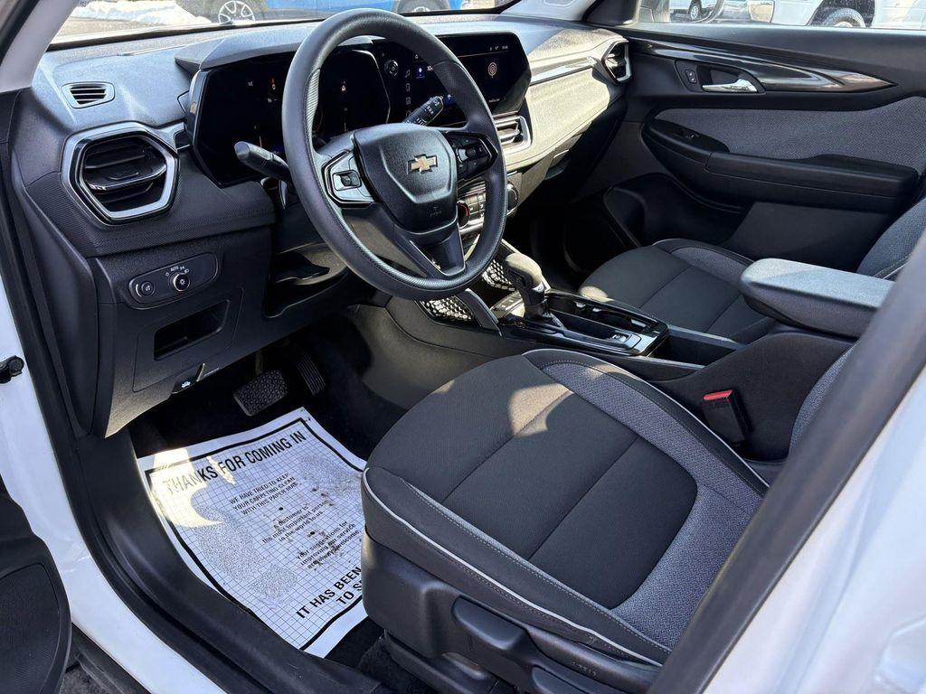 used 2025 Chevrolet TrailBlazer car, priced at $21,985