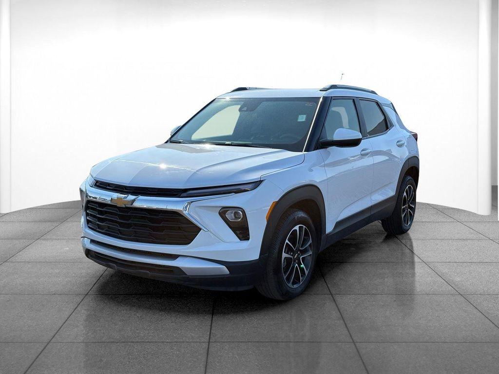 used 2025 Chevrolet TrailBlazer car, priced at $21,985