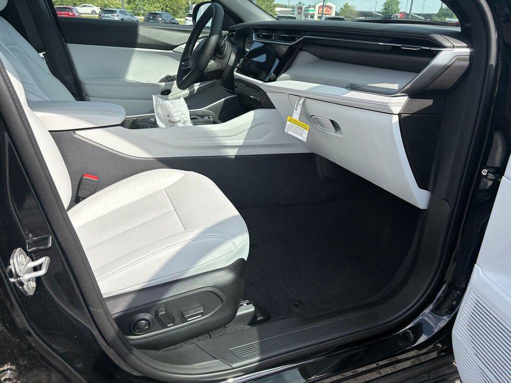 new 2026 Jeep Cherokee car, priced at $42,755