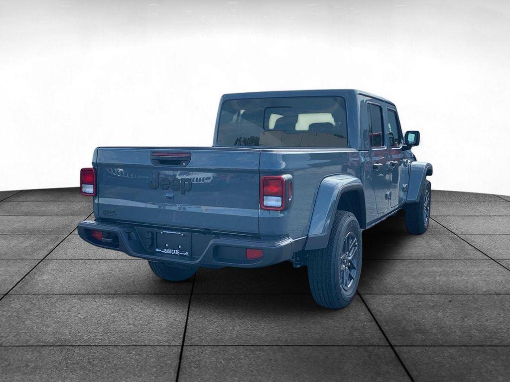 new 2025 Jeep Gladiator car, priced at $41,267