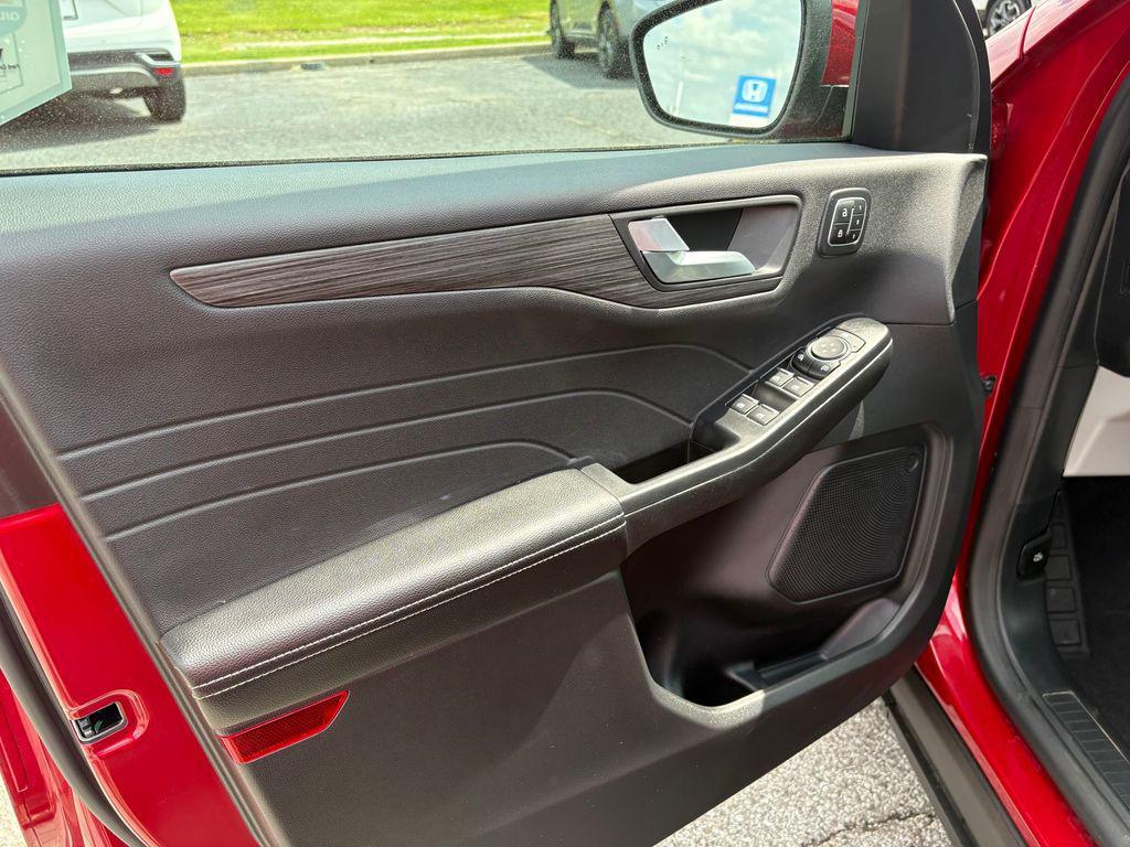 used 2023 Ford Escape car, priced at $27,222
