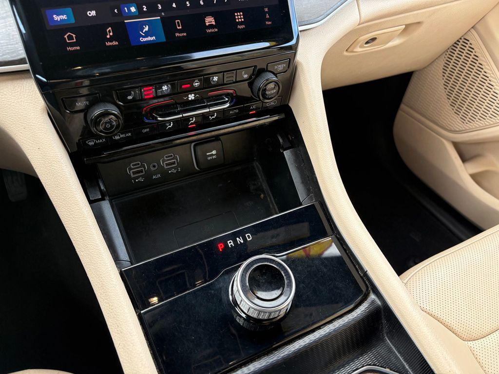used 2024 Jeep Grand Cherokee car, priced at $33,921