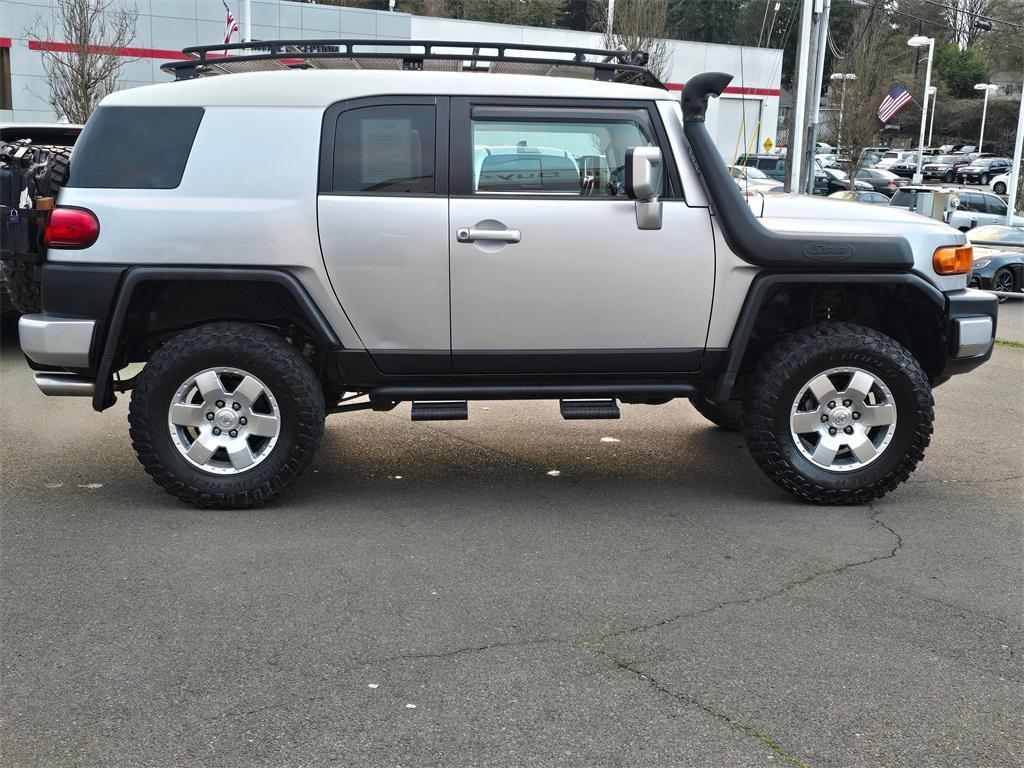 used 2007 Toyota FJ Cruiser car, priced at $15,895