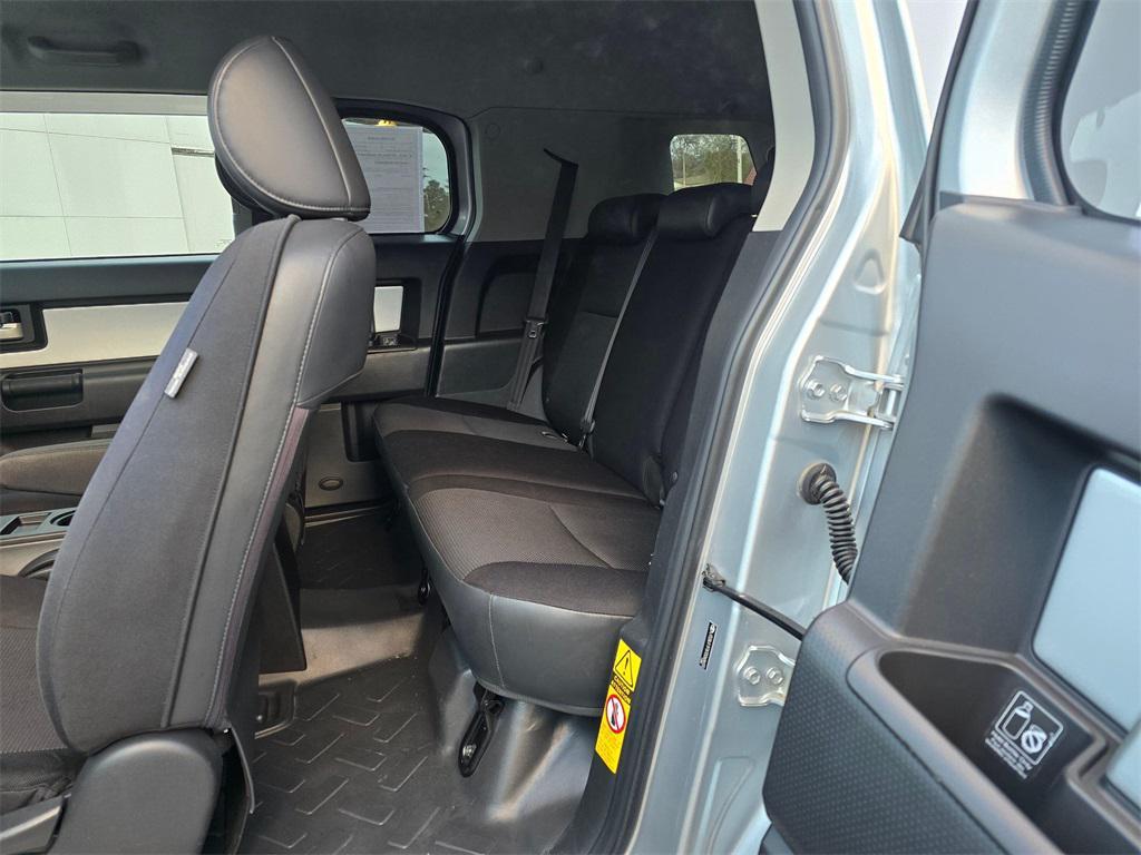 used 2007 Toyota FJ Cruiser car, priced at $15,895