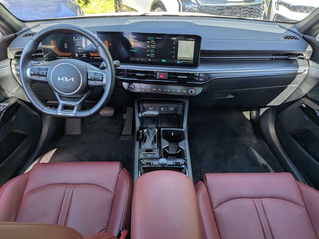 used 2025 Kia K5 car