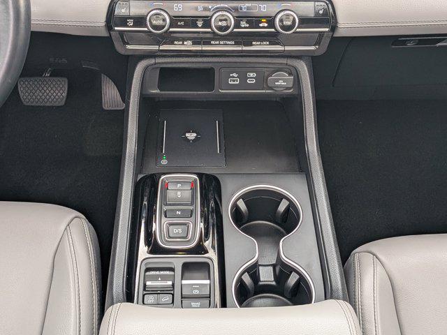 used 2025 Honda Pilot car, priced at $40,658