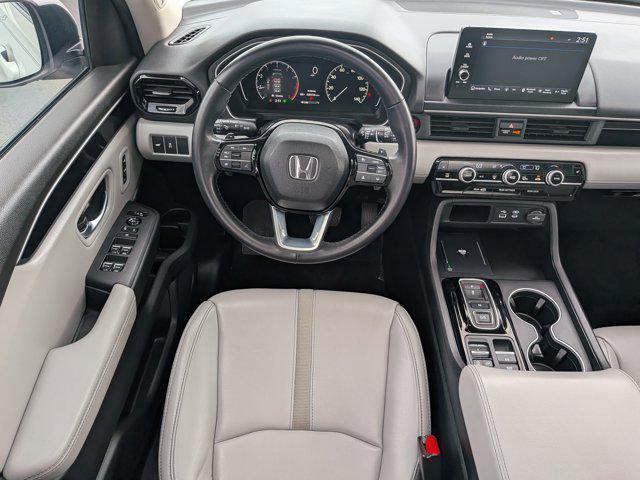 used 2025 Honda Pilot car, priced at $40,658