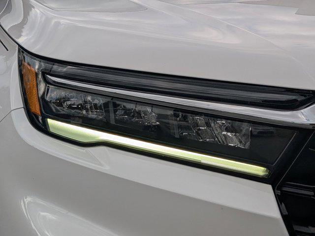 used 2025 Honda Pilot car, priced at $40,658