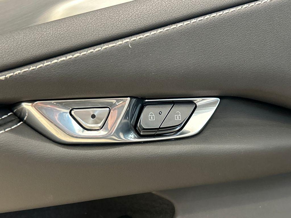 used 2025 Chevrolet Corvette car, priced at $105,453