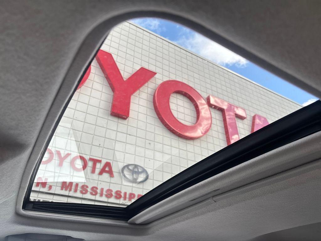 used 2013 Toyota Highlander car, priced at $14,240