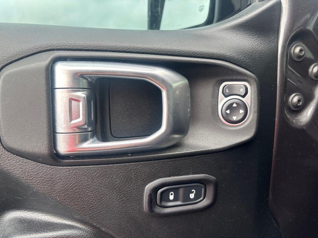 used 2019 Jeep Wrangler Unlimited car, priced at $31,269