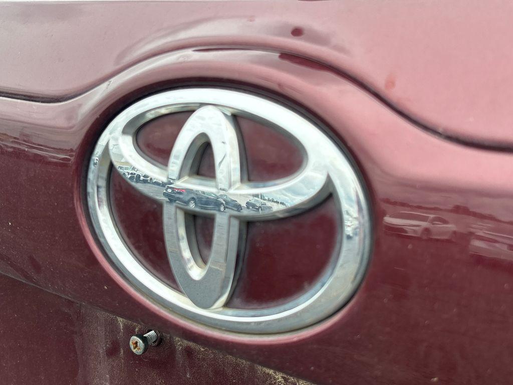 used 2017 Toyota Highlander car, priced at $21,359