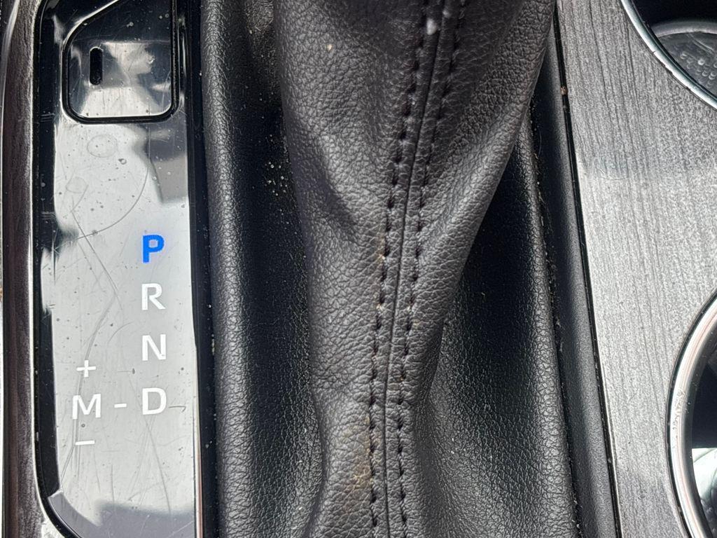 used 2021 Toyota Highlander car, priced at $32,048