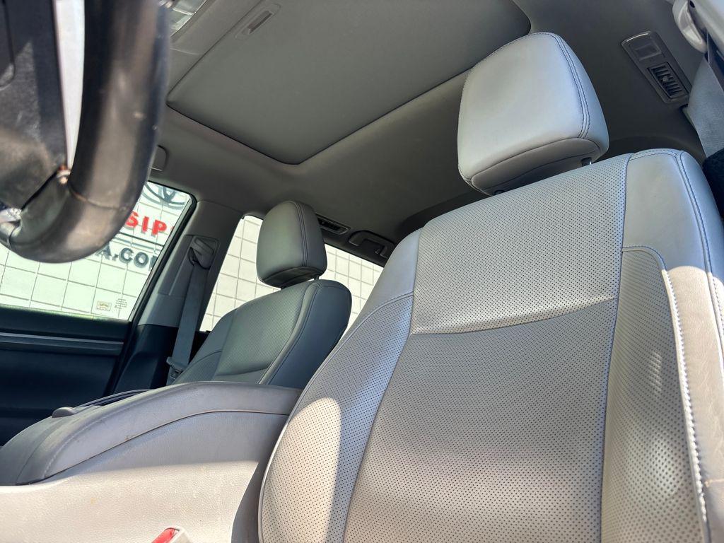 used 2018 Toyota Highlander car, priced at $21,725