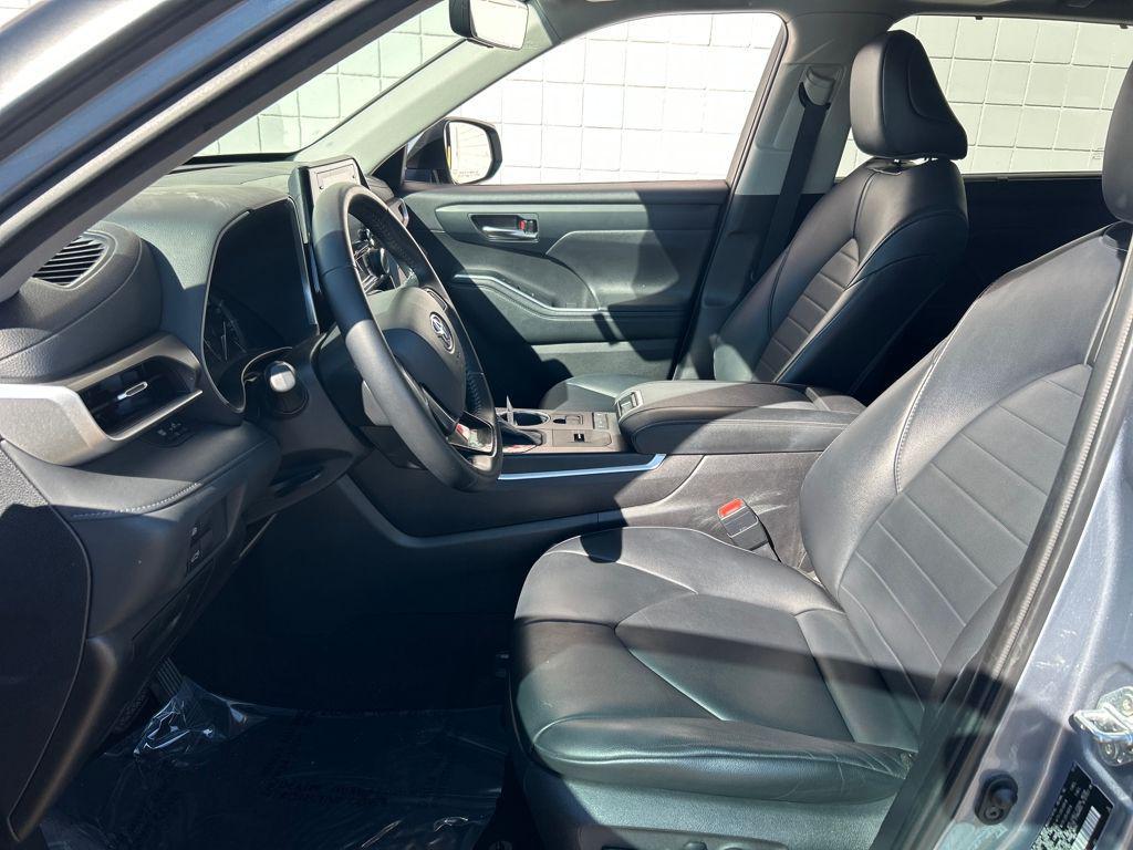 used 2021 Toyota Highlander car, priced at $21,974