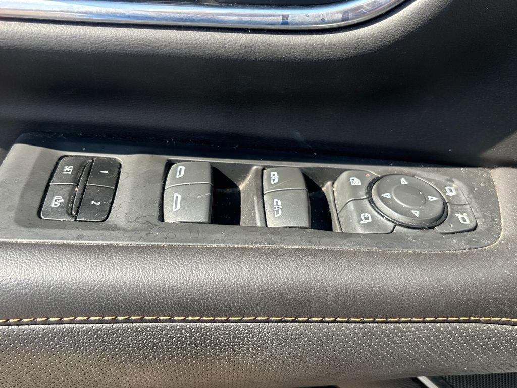 used 2021 GMC Yukon XL car, priced at $41,935