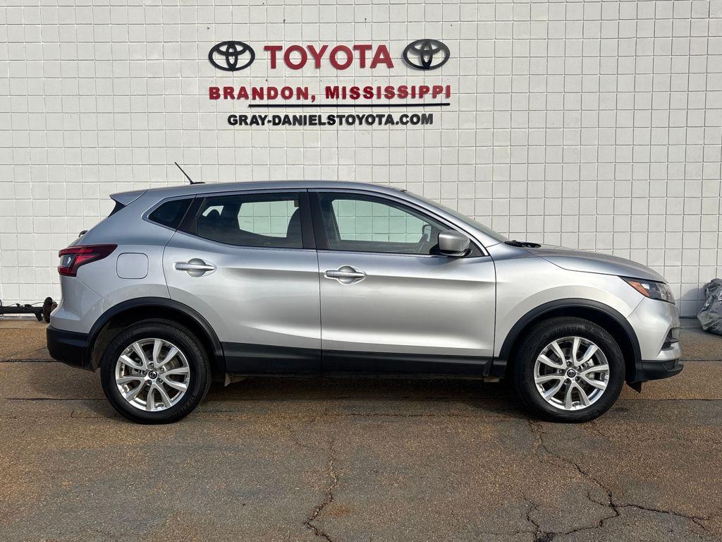 used 2021 Nissan Rogue Sport car, priced at $12,484