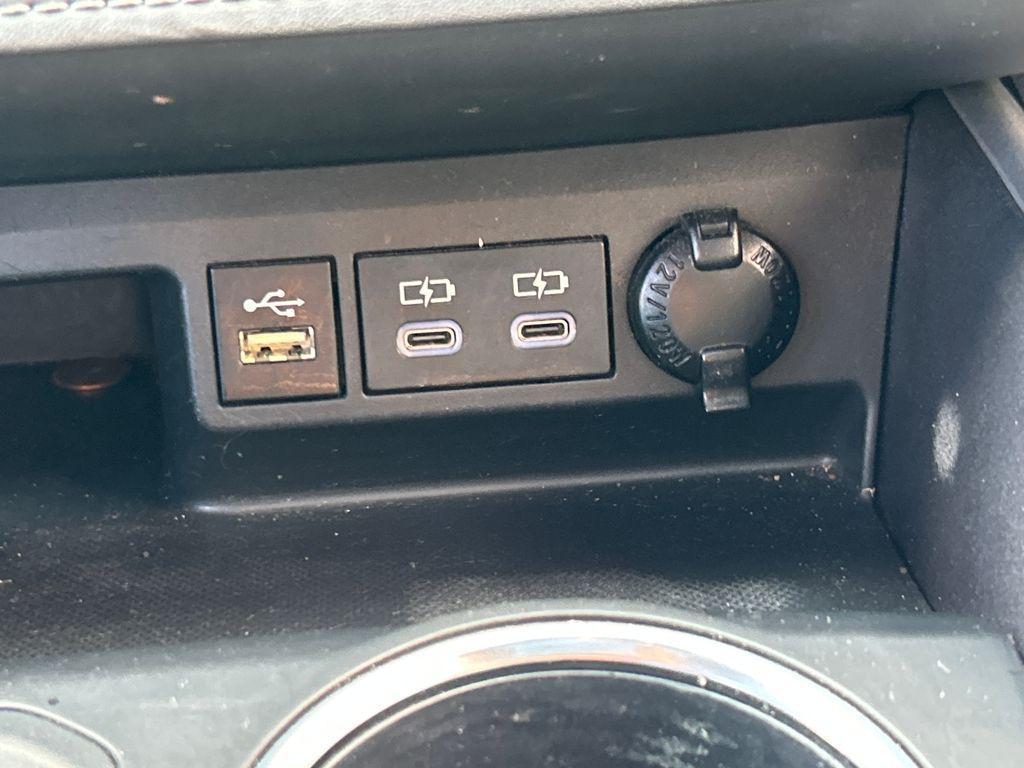 used 2024 Toyota Highlander car, priced at $28,318