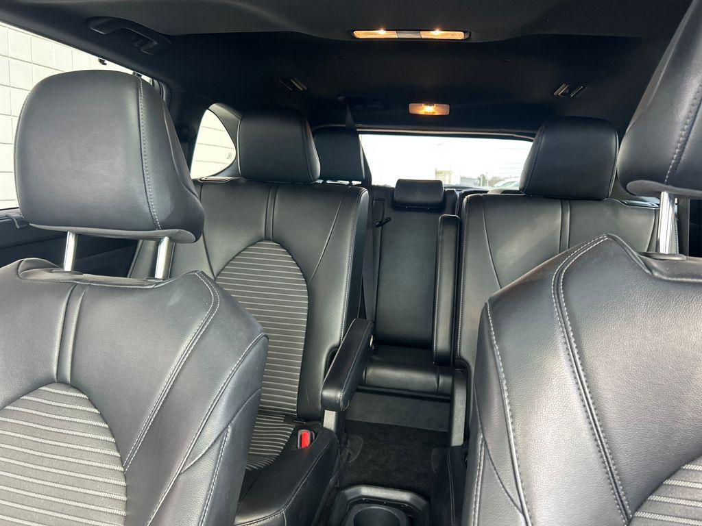 used 2024 Toyota Highlander car, priced at $28,318