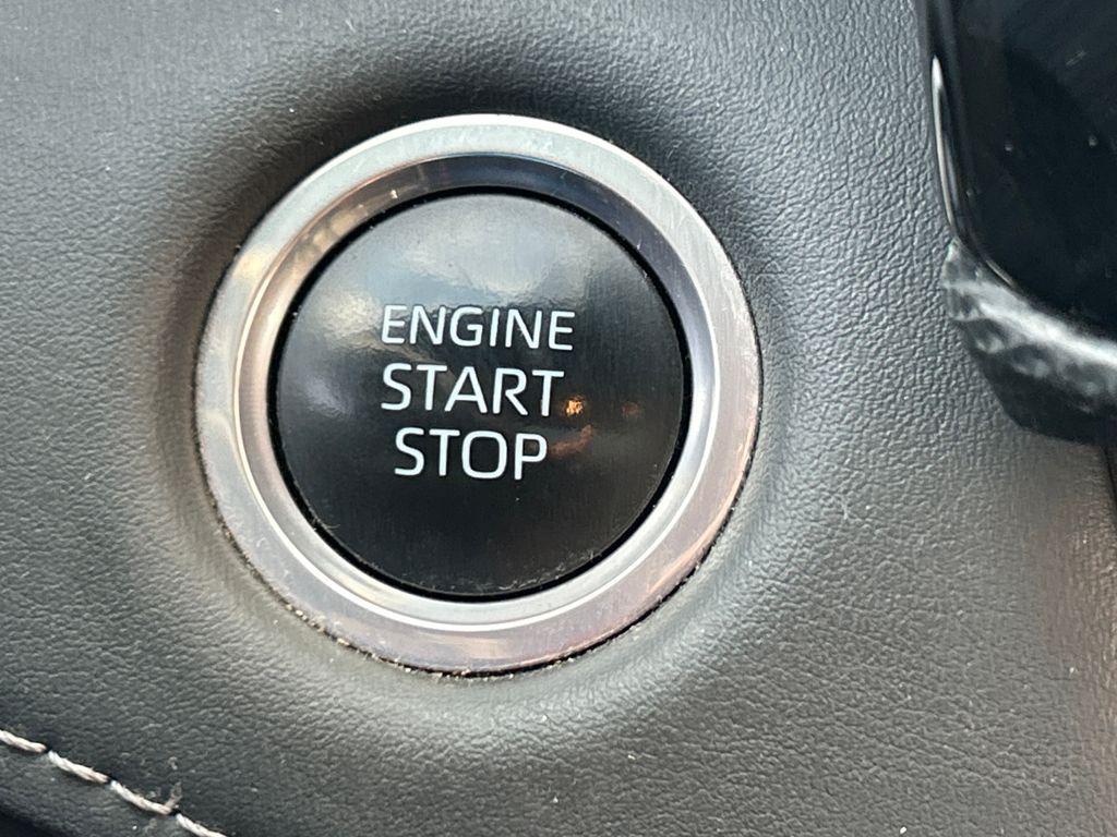 used 2024 Toyota Highlander car, priced at $28,318