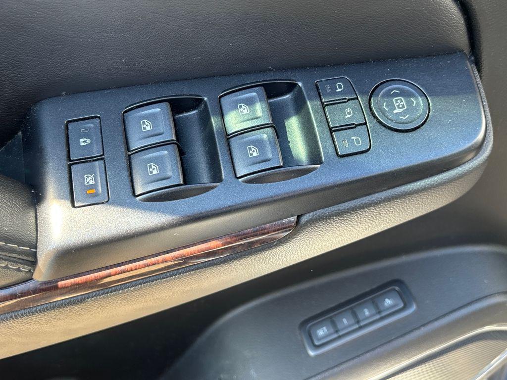 used 2018 GMC Yukon car, priced at $23,413